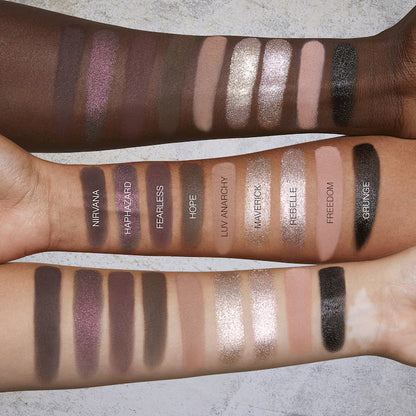Pretty Grunge - Palette with 18 eyeshadows