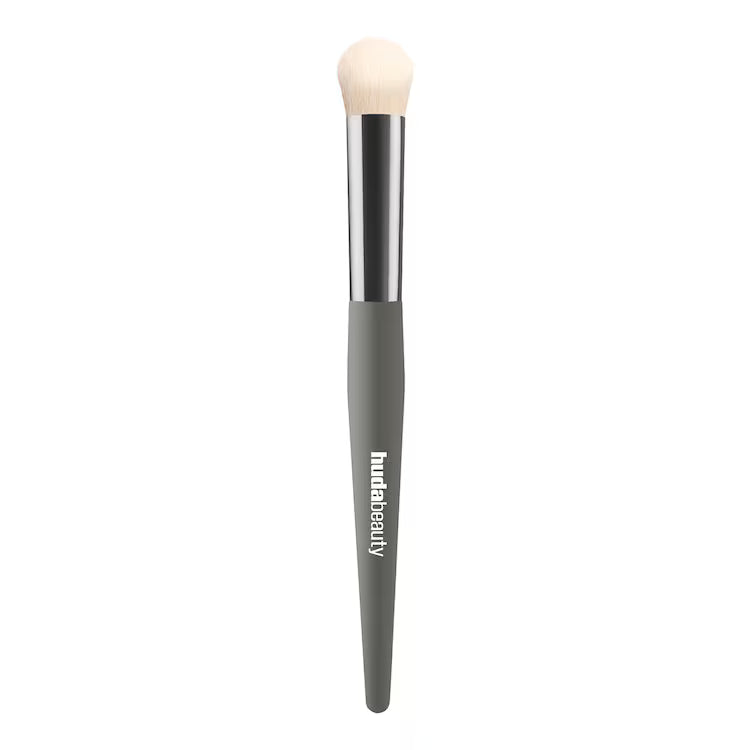 Undereye Buff Brush - Concealer brush for the eye area