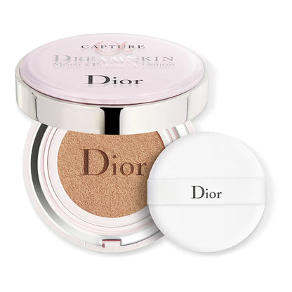 Capture Dreamskin Moist & Perfect Cushion SPF 50 PA+++ - Pores & Radiance